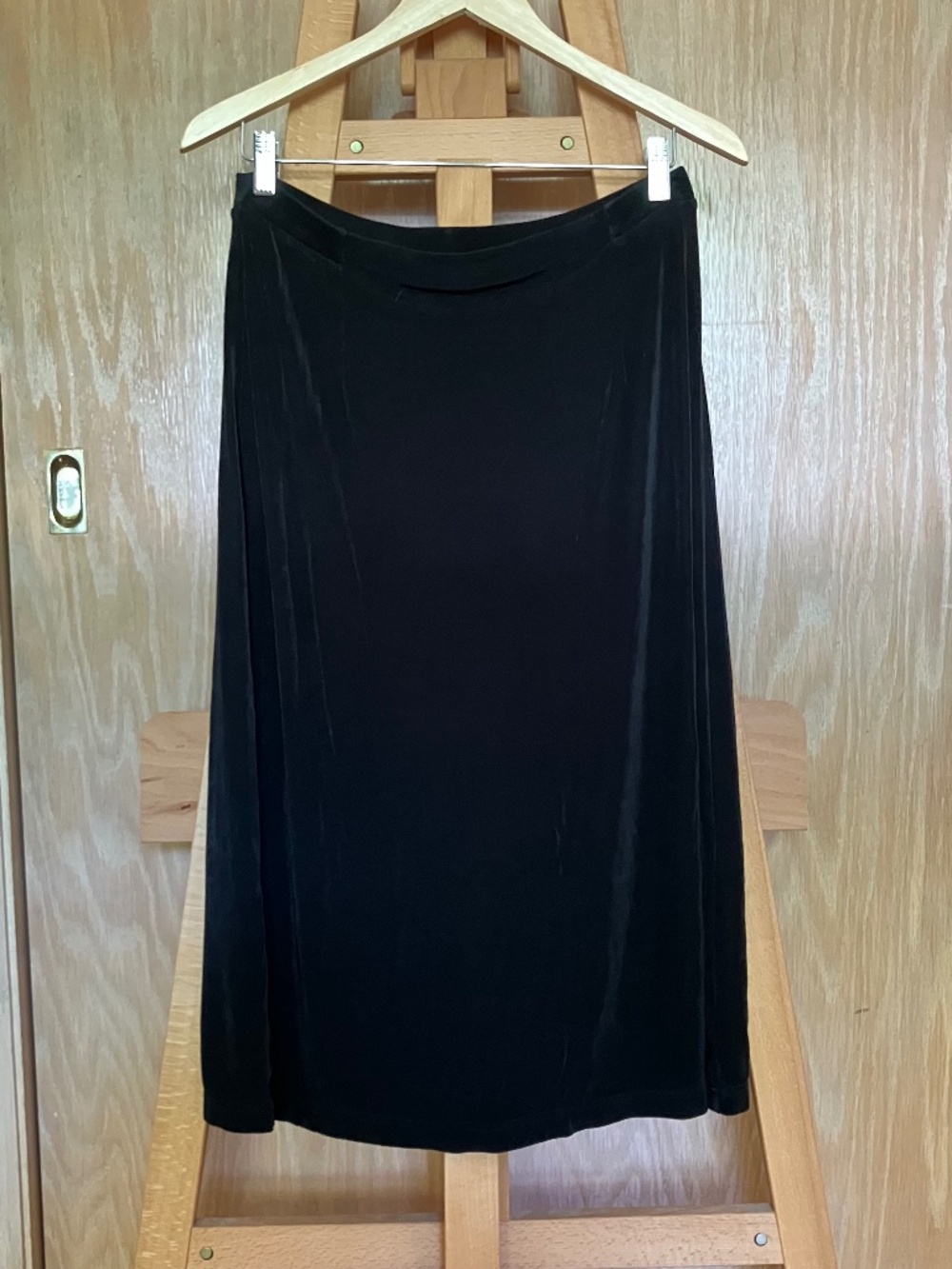 Kiara slinky black midi skirt!